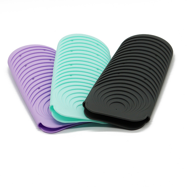 Straightener Heat Resistant Silicone Mat Pouch