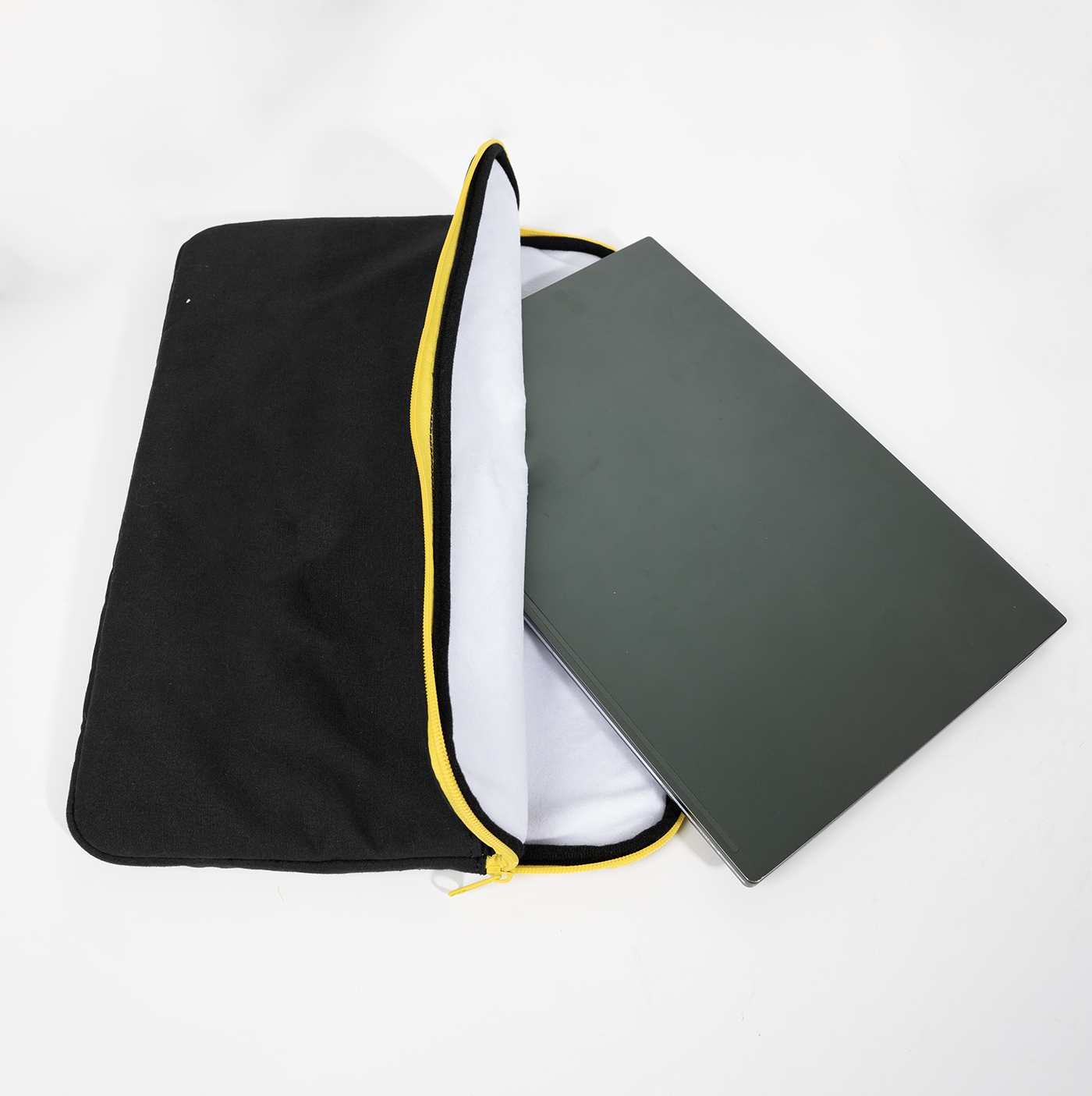 Customizable Puffy Tablet Sleeve Bag
