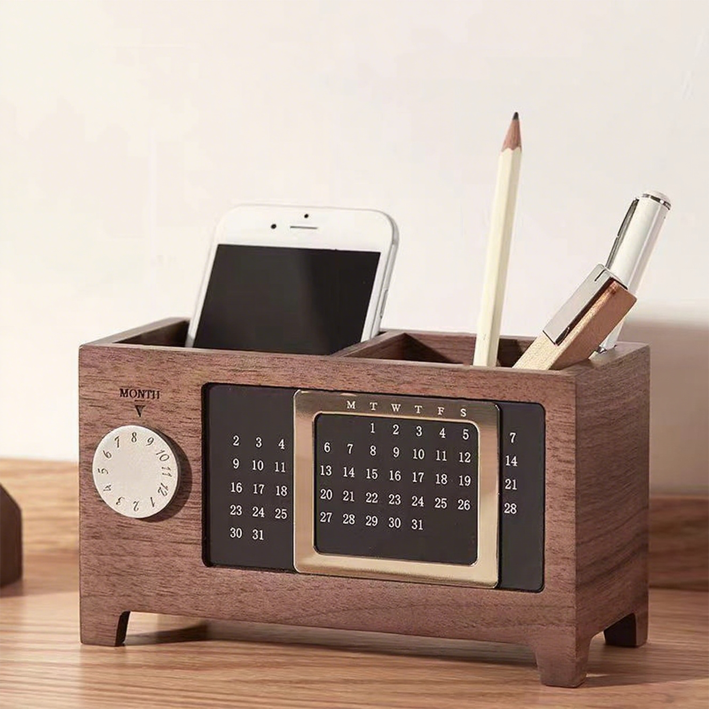Desk Calendar With Pen Holder
